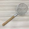 Chao lì inox cán gỗ #30 186124-8 (lỗ 8)