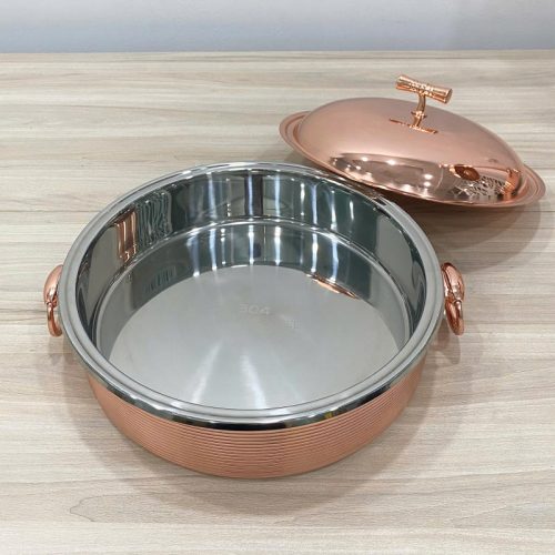 Bộ nồi hâm nóng thức ăn sang trọng, kèm nồi–nắp inox bền bỉ, giữ nhiệt tốt – Phụ kiện buffet cao cấp của Song Quán.