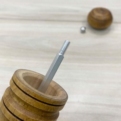 Cối xay tiêu 195053 bằng gỗ tự nhiên, dụng cụ xay tiêu cổ điển sang trọng cho bàn ăn, nhà hàng và khách sạn.
