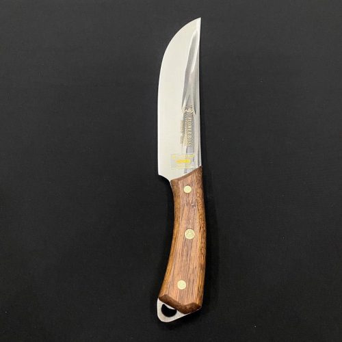 Dao có vân khía đen cán gỗ PRO-63 – lưỡi dao inox chống dính, cán gỗ tự nhiên, thiết kế tinh tế phù hợp cho bếp nhà hàng và gia đình.
