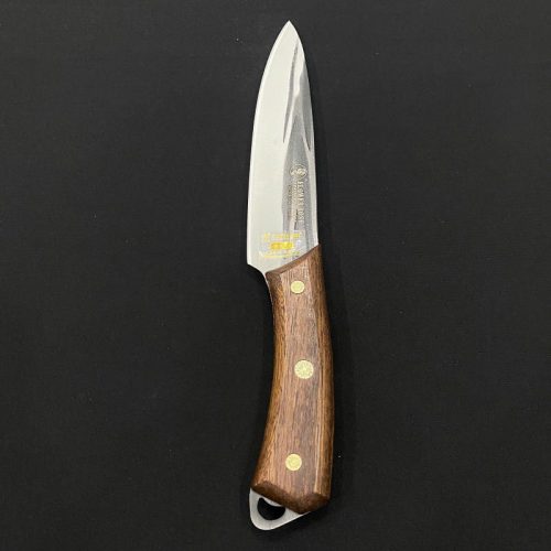 Dao có vân khía đen cán gỗ PRO-64 – lưỡi dao inox cao cấp, vân khía chống dính, cán gỗ nâu sang trọng cho thao tác cắt thái mượt mà.