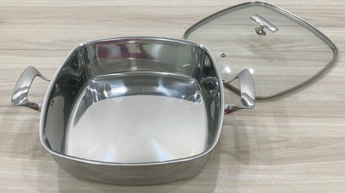 VÌ SAO NHIỀU QUÁN LẨU LỰA CHỌN NỒI VUÔNG NẮP KÍNH CHO BÀN ĂN TRONG DỊP LỄ HỘI 8 image 126 edited