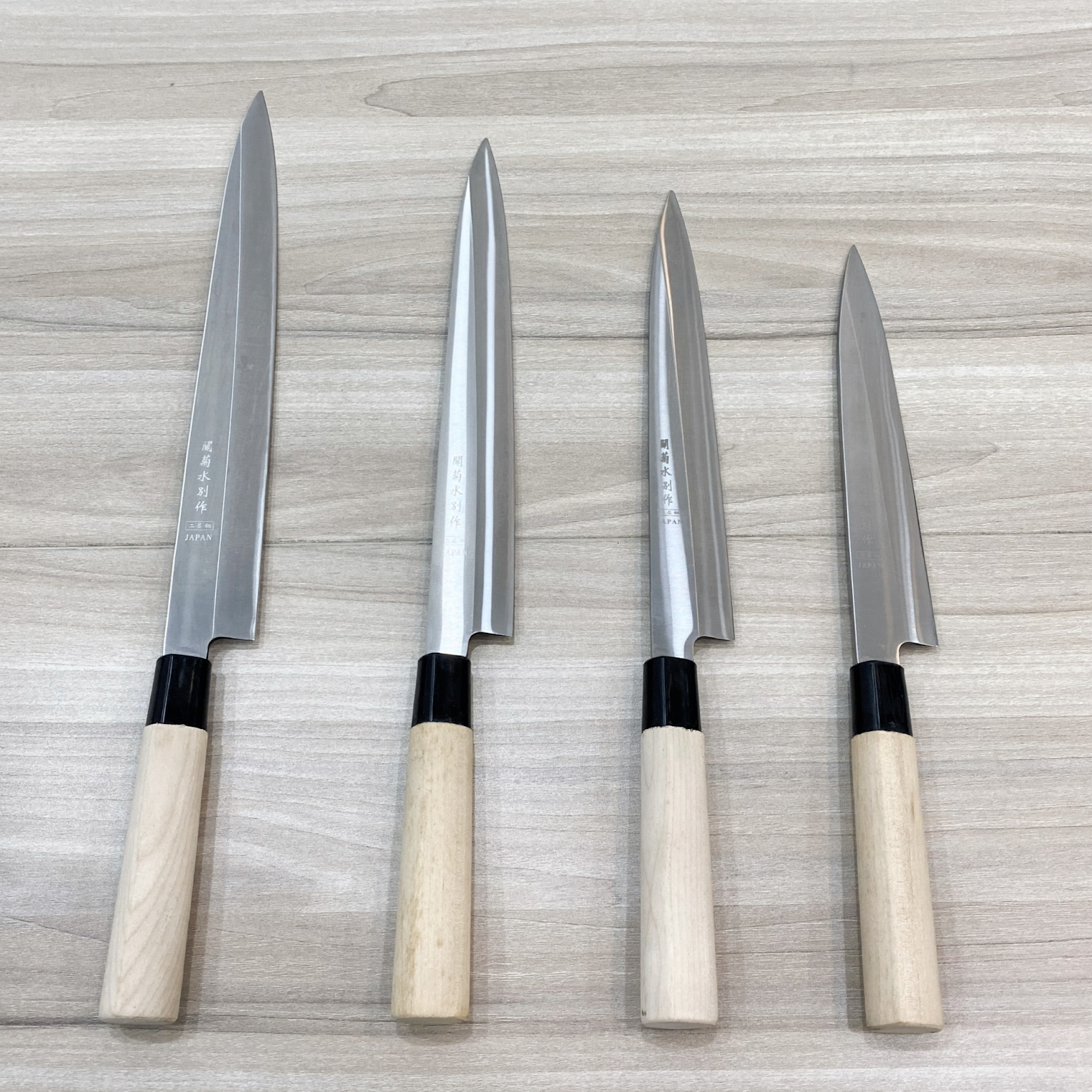 NÊN CHỌN DAO NHẬT SASHIMI NÀO CHO BẾP NHÀ HÀNG VÀ SUSHI? SONG QUÁN GỢI Ý DAO NHẬT DÀI 21- 30CM CẮT SASHIMI SIÊU BÉN 2 image 5 edited