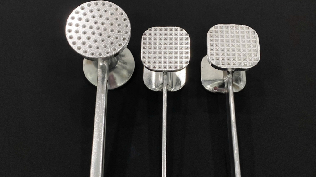 BÚA ĐẬP THỊT INOX – DỤNG CỤ SƠ CHẾ QUEN THUỘC ĐƯỢC SONG QUÁN CHỌN CHO BẾP CHUYÊN NGHIỆP 9 image 64 edited 4